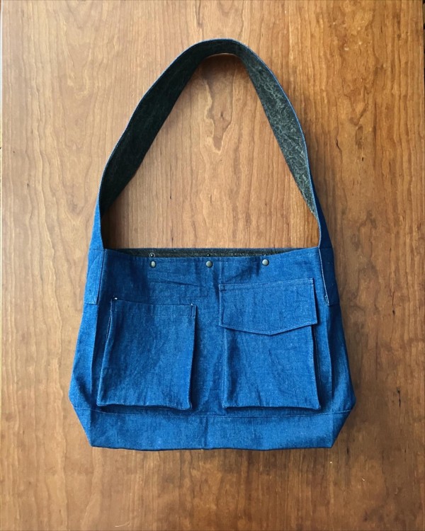 shoulder bag / セルビッチデニムと墨染め生地のショルダーバッグのサムネイル